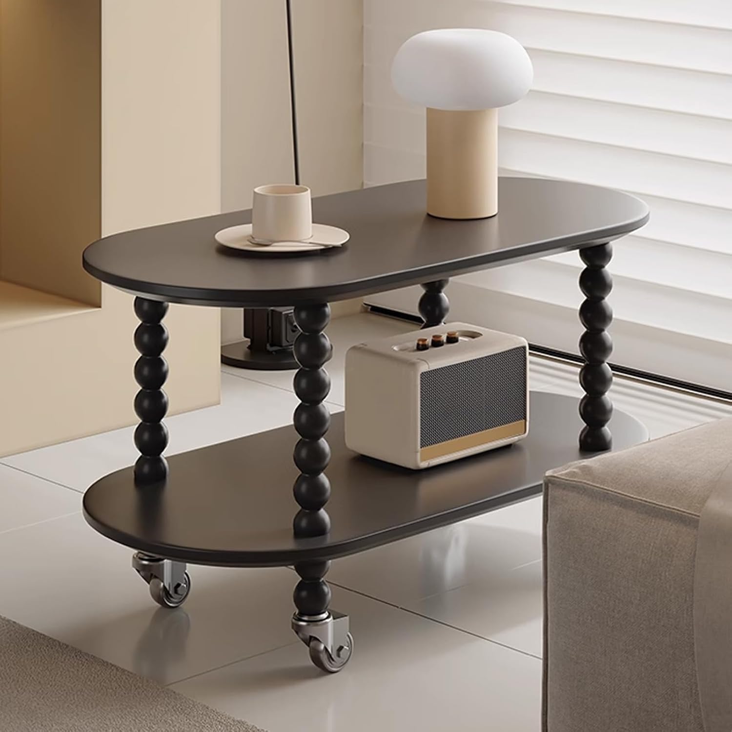 Table basse mobile style crème française – salon, canapé, appartement